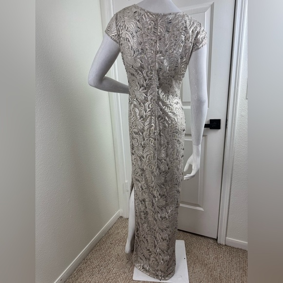 Kay Unger Elegant Lace Sequio Evening Gown Size 6. #185 - Picture 5 of 11